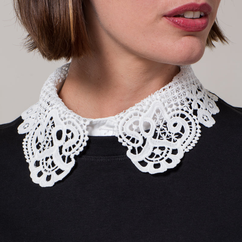 MissLacy™ Violet Crochet Lace Detachable Collar